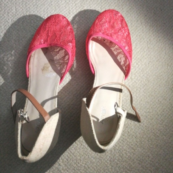 Apt. 9 Wedge Heels - Picture 2 of 7